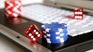 Tombolslot kasino live dealer baccarat roulette meja profesional